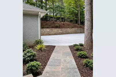 415 Forest Hills Drive, Sandy Springs, GA 30342 - Photo 5