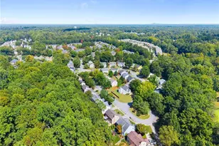 6010 Foxberry Ln, Roswell, GA 30075 - Photo 33