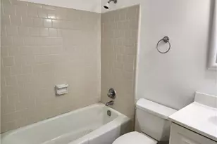 265 Barrington Dr E, Roswell, GA 30076 - Photo 5