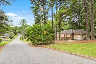 2411 Baywood Dr SE, Atlanta, GA 30315 - Photo 9