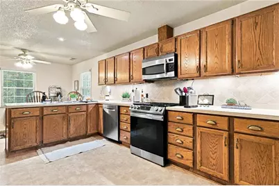 5011 Peach Mountain Circle, Gainesville, GA 30507 - Photo 13
