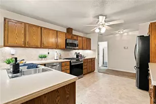 5011 Peach Mountain Cir, Gainesville, GA 30507 - Photo 19