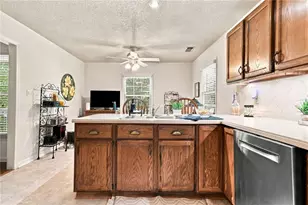 5011 Peach Mountain Cir, Gainesville, GA 30507 - Photo 17