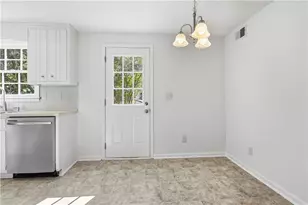 4400 Hidden Meadow Cir, Sugar Hill, GA 30518 - Photo 11
