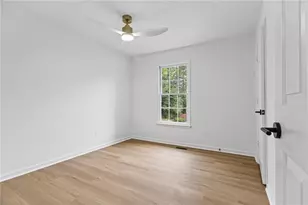 1738 Wedgewood Dr, Stone Mountain, GA 30088 - Photo 25