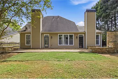 500 Camber Woods Drive, Roswell, GA 30076 - Photo 5