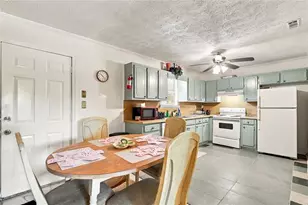 1150 Crystal Lake Rd, Atlanta, GA 30349 - Photo 7