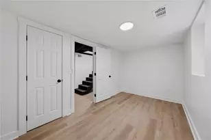 1242 Centra Villa Dr SW, Atlanta, GA 30311 - Photo 9