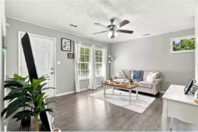 8570 Kennesaw Court, Jonesboro, GA 30238 - Photo 5