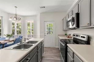 125 Kevins Dr, Hampton, GA 30228 - Photo 13