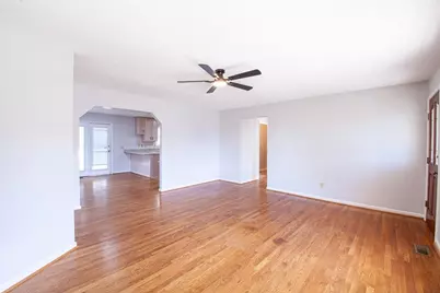 102 Lindsey Court NE, Calhoun, GA 30701 - Photo 9