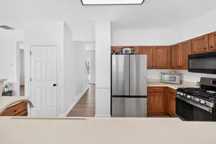 909 Milton Cir, Loganville, GA 30052 - Photo 17