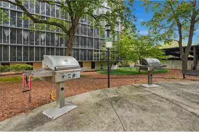 3060 Pharr Court North NW #207, Atlanta, GA 30305 - Photo 29