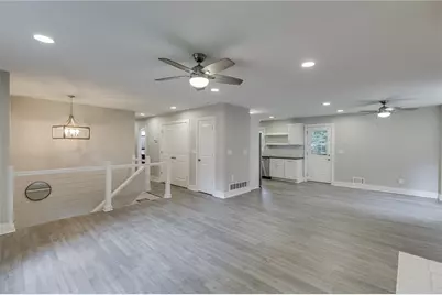 6211 Laurel Wood Trail, Flowery Branch, GA 30542 - Photo 9