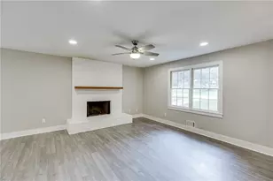 6211 Laurel Wood Trail, Flowery Branch, GA 30542 - Photo 5