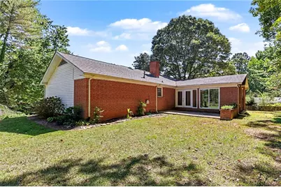 1063 Lakeshore Drive, Gainesville, GA 30501 - Photo 7