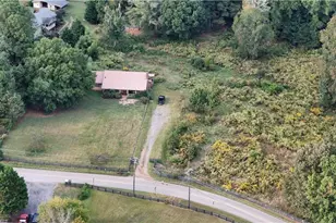 7582 Bates Dr, Alpharetta, GA 30004 - Photo 5
