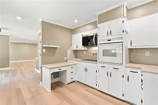 5013 Fox Forest Cir SW, Lilburn, GA 30047 - Photo 13