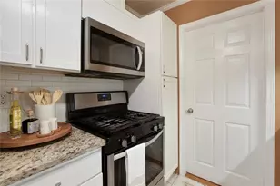 2494 Rhoanoke Dr, Duluth, GA 30096 - Photo 9