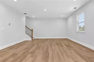 605 Mabry Crk Ln, Jackson, GA 30233 - Photo 9