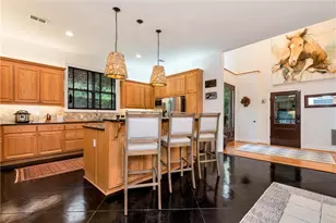 6319 Lakeview Dr, Buford, GA 30518 - Photo 9