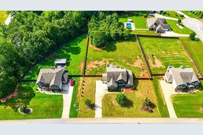 205 Vandalay Way, Locust Grove, GA 30248 - Photo 97