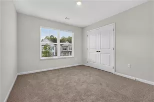 129 King Vlg, Braselton, GA 30517 - Photo 13