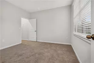 129 King Vlg, Braselton, GA 30517 - Photo 17