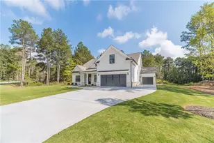 857 Bessie Ct, Loganville, GA 30052 - Photo 3