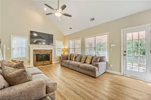 1120 Grace Hadaway Ln, Lawrenceville, GA 30043 - Photo 9