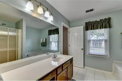 820 Meadowsong Circle, Lawrenceville, GA 30043 - Photo 13