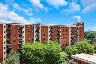 300 Johnson Ferry Road NE, Atlanta, GA 30328 - Photo 31