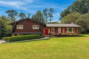 610 Evergreen Dr, Woodstock, GA 30188 - Photo 1
