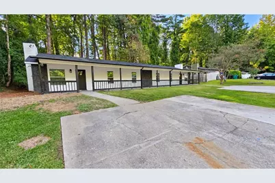 2112 Valley Oaks Drive SE, Smyrna, GA 30080 - Photo 3