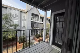 418 Granville Ct, Atlanta, GA 30328 - Photo 3