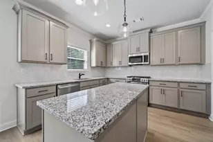 907 Bessie Ct, Loganville, GA 30052 - Photo 9