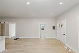976 Linam Ave SE, Atlanta, GA 30315 - Photo 9