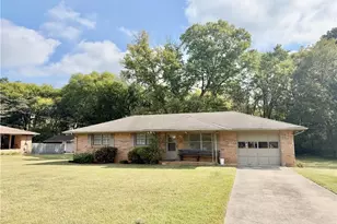 121 Dogwood Dr, Cartersville, GA 30120 - Photo 1