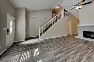 5025 Bent Creek Ct, Sugar Hill, GA 30518 - Photo 3