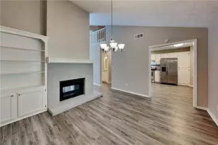 5025 Bent Creek Ct, Sugar Hill, GA 30518 - Photo 7