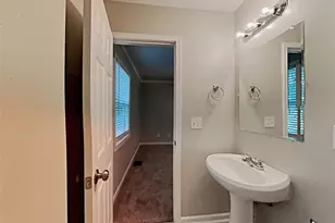 5779 Hillside Dr, Atlanta, GA 30340 - Photo 21