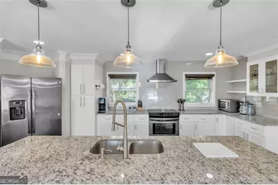 2363 Oakridge Court, Decatur, GA 30032 - Photo 9
