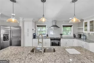 2363 Oakridge Ct, Decatur, GA 30032 - Photo 9