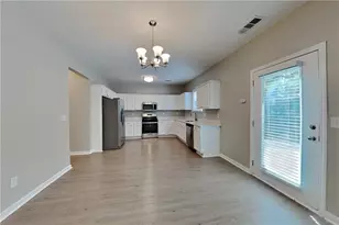 1631 Hedington Ct, Lawrenceville, GA 30045 - Photo 3