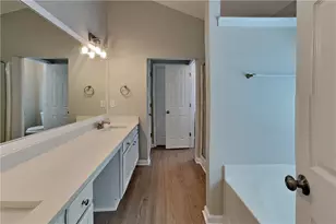1631 Hedington Ct, Lawrenceville, GA 30045 - Photo 9