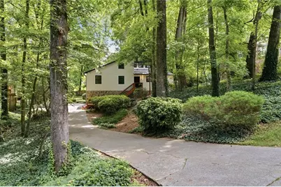 2490 Stoney Brook Lane NE, Marietta, GA 30062 - Photo 27