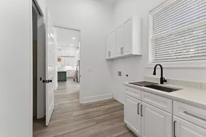 538 W Shadburn Avenue, Buford, GA 30518 - Photo 13
