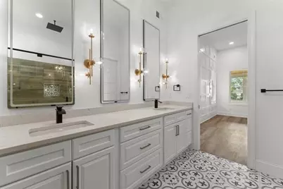 538 W Shadburn Avenue, Buford, GA 30518 - Photo 27