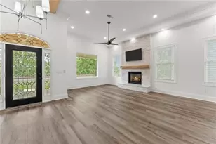 538 W Shadburn Ave, Buford, GA 30518 - Photo 9