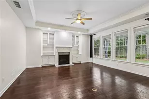 225 W Brookhollow Ct, Alpharetta, GA 30022 - Photo 9